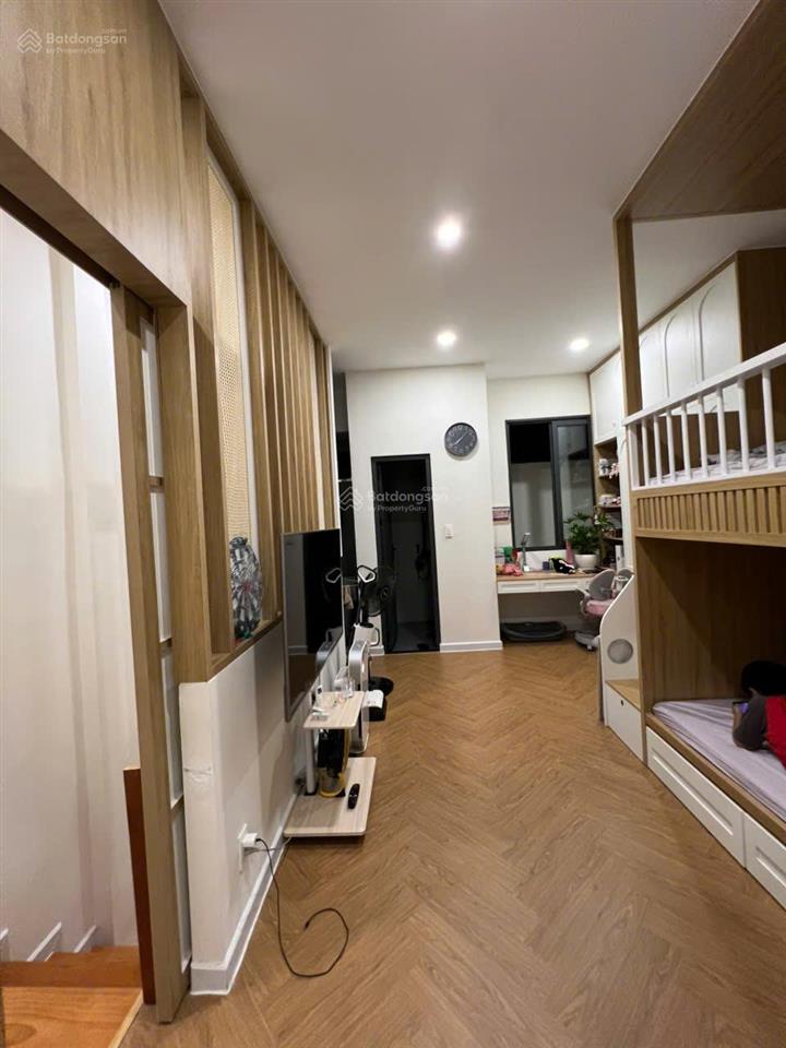 Bán nhà gần gigamall, khu ven sông 5x20m 100m2 hxh 11ty có tl