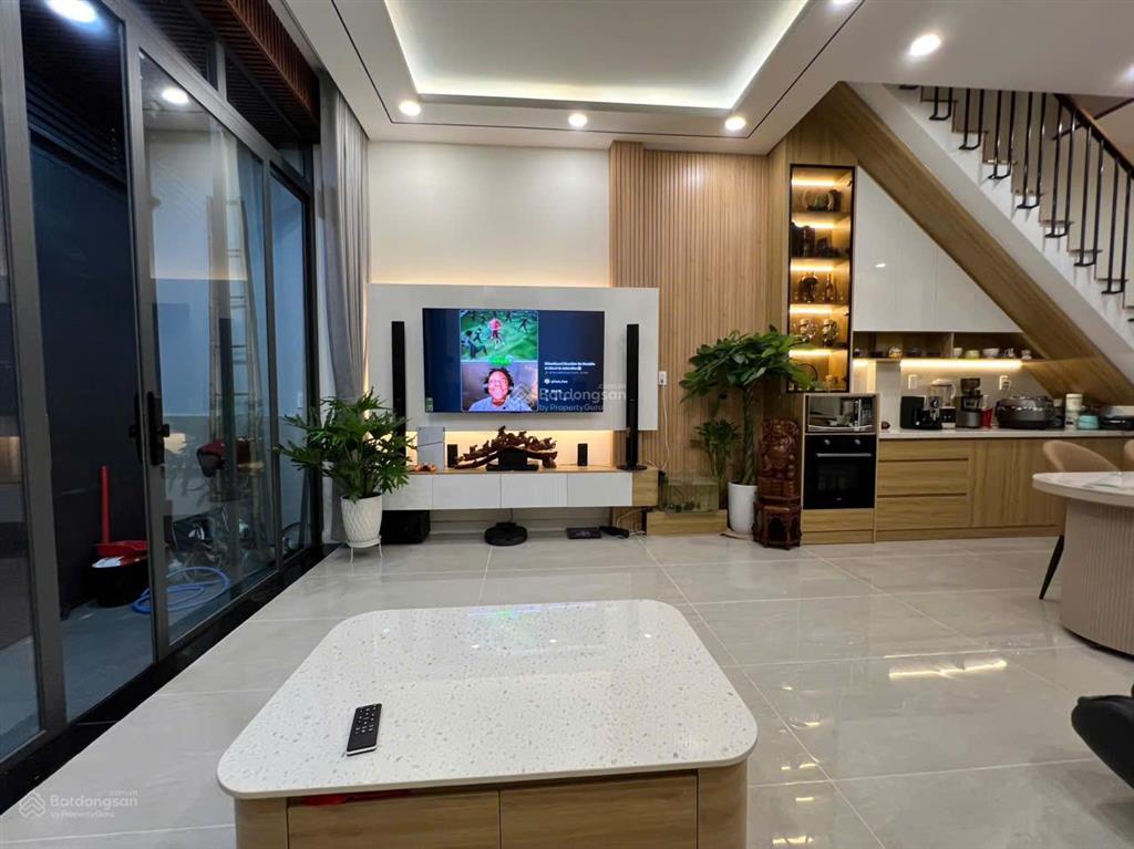 Bán nhà gần gigamall, khu ven sông 5x20m 100m2 hxh 11ty có tl