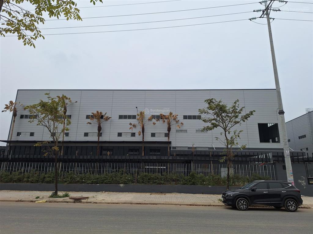 Cho thuê kho, xưởng mới khu bình giang dt 100.000m2(chia lẻ theo y/c) ốp panel cần trục 20t pccc