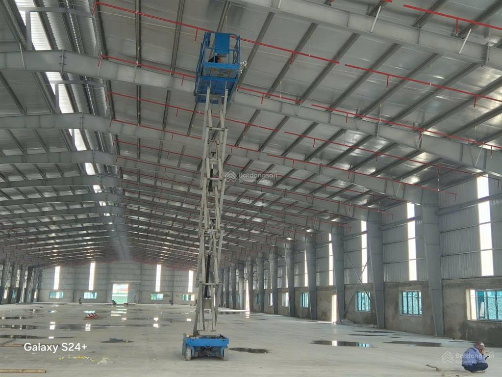 Cho thuê kho xưởng mới khu văn lâm, văn giang 500m đến 200.000m2 có dock cont, panel, cần trục 20t