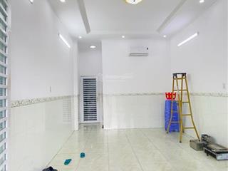 Cho thuê mặt bằng 32m2 mặt tiền nguyễn văn cừ 12 triệu