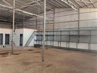 Cho thuê kho 390m2 gần xe ford có văn phòng 15 triệu