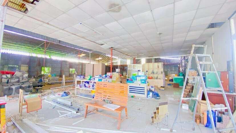 Cho thuê kho 850 m2 có điện 3 pha đường phạm hùng 18 triệu