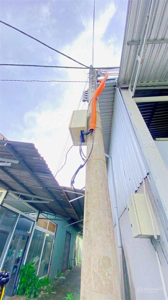 Cho thuê kho 850 m2 có điện 3 pha đường phạm hùng 18 triệu