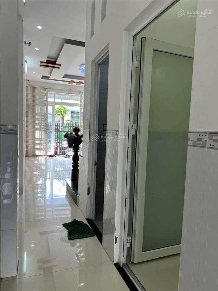 Cho thuê nhà 4 phòng ngủ khu diệu hiền 7 triệu