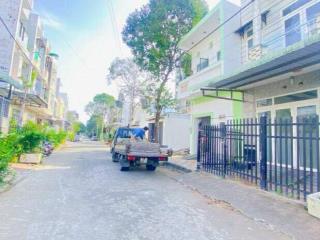 Cho thuê nhà 4 phòng ngủ khu diệu hiền 7 triệu