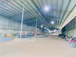 Cho thuê kho 2.100 m2 mặt tiền đường hoàng quốc việt