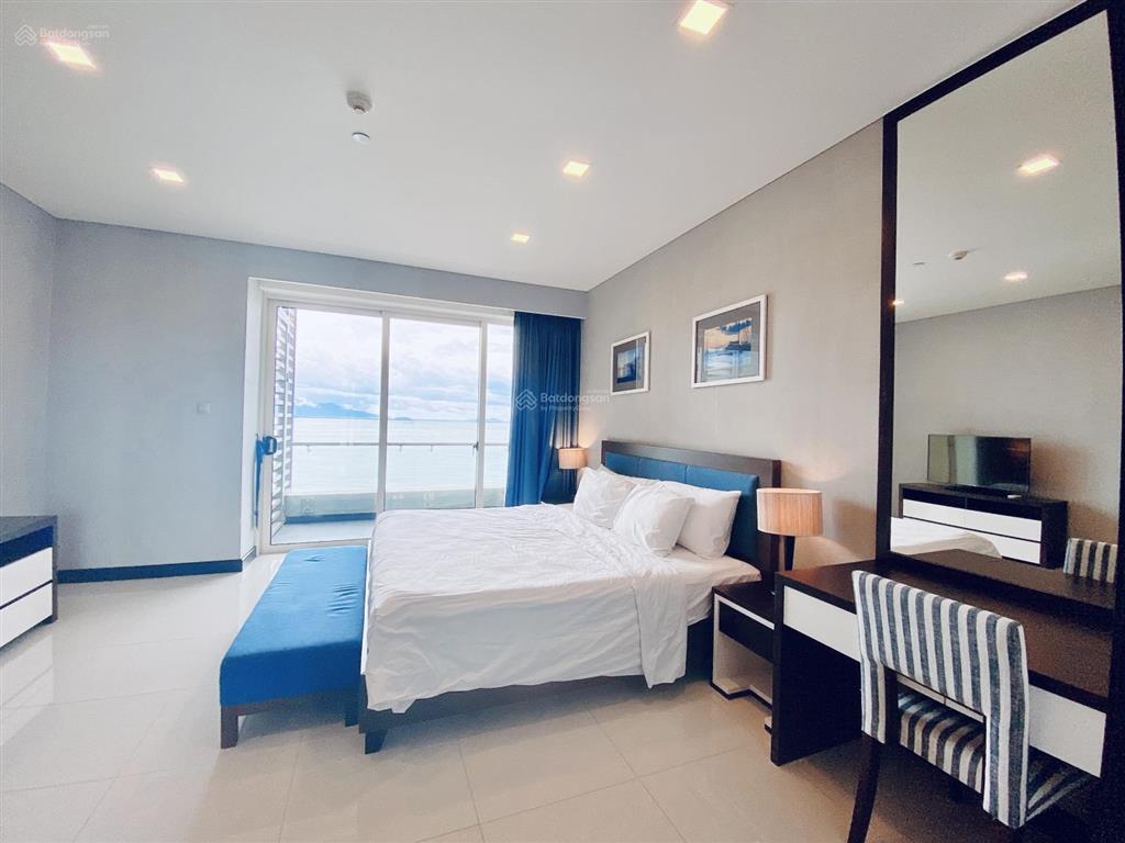 Bán lại căn hộ 2 phòng ngủ the costa nha trang, pháp lý sổ hồng, nội thất sang trọng, view biển