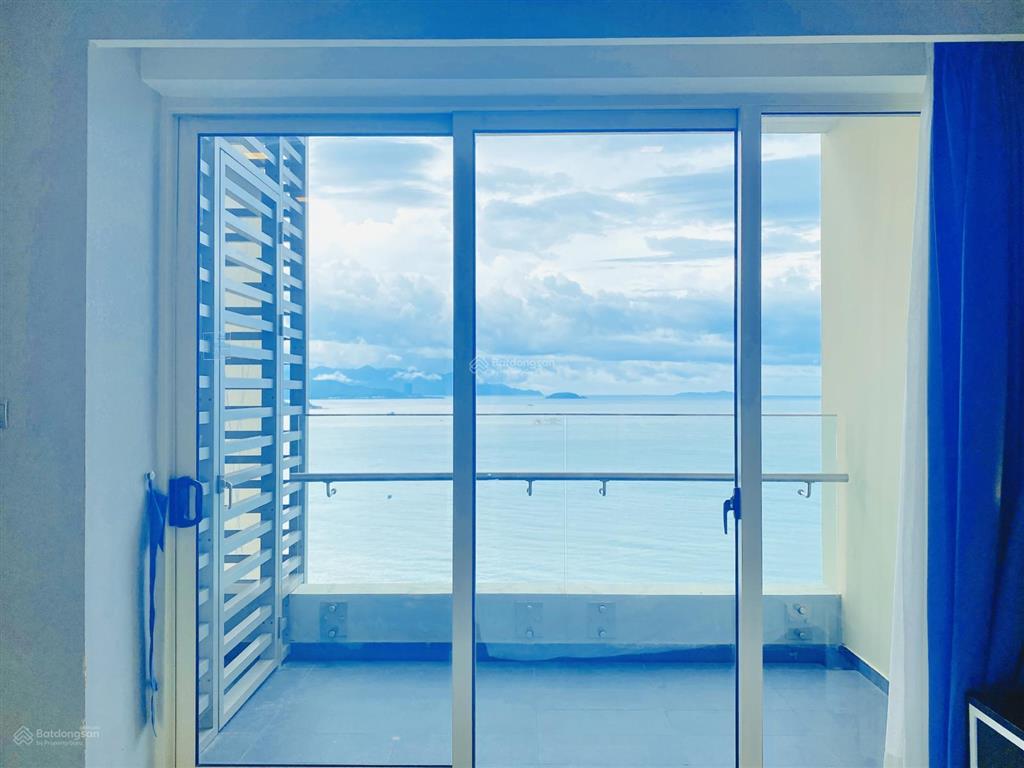 Bán lại căn hộ 2 phòng ngủ the costa nha trang, pháp lý sổ hồng, nội thất sang trọng, view biển