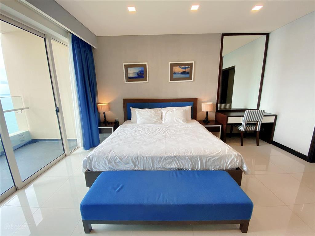 Bán lại căn hộ 2 phòng ngủ the costa nha trang, pháp lý sổ hồng, nội thất sang trọng, view biển