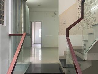 Gấpcòn 2 phòng trọ cho thuê ở cmt8  quận 3, đối diện công viên thỏ trắng,  giá rẻ
