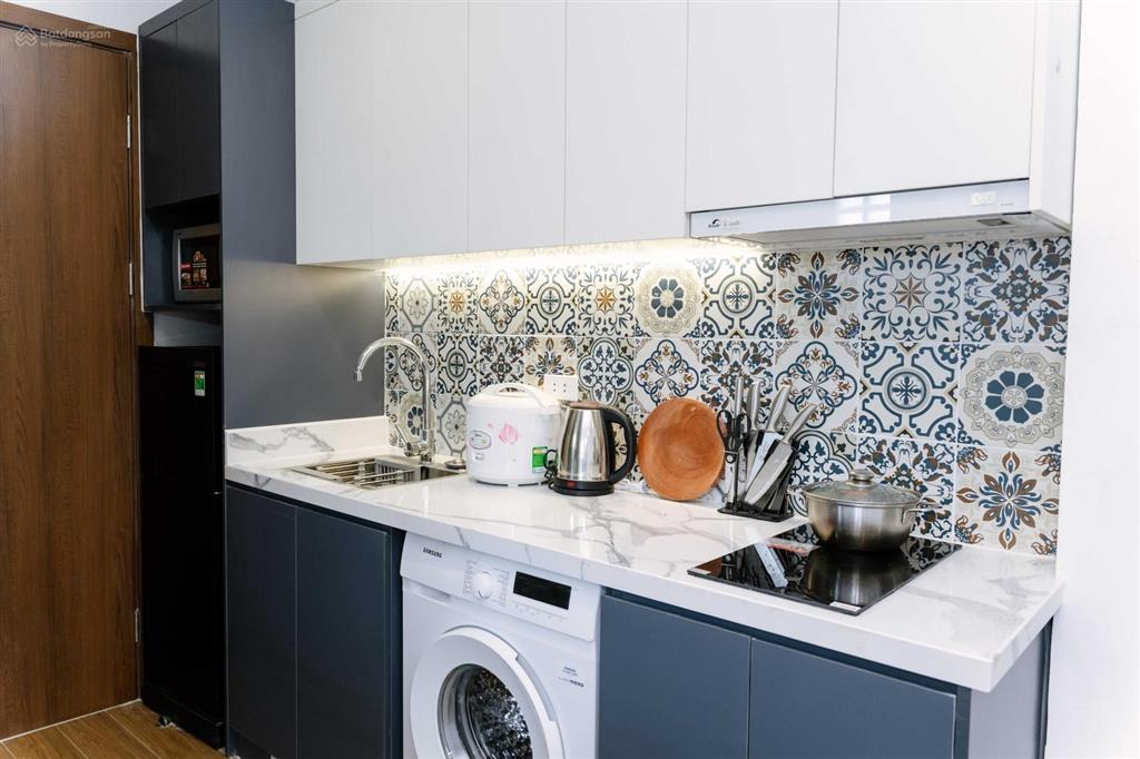 Cho thuê căn hộ 1pn tại ba đình, giá chỉ (8tr/th), nội thất mới, hiện đại, có ban công thoáng