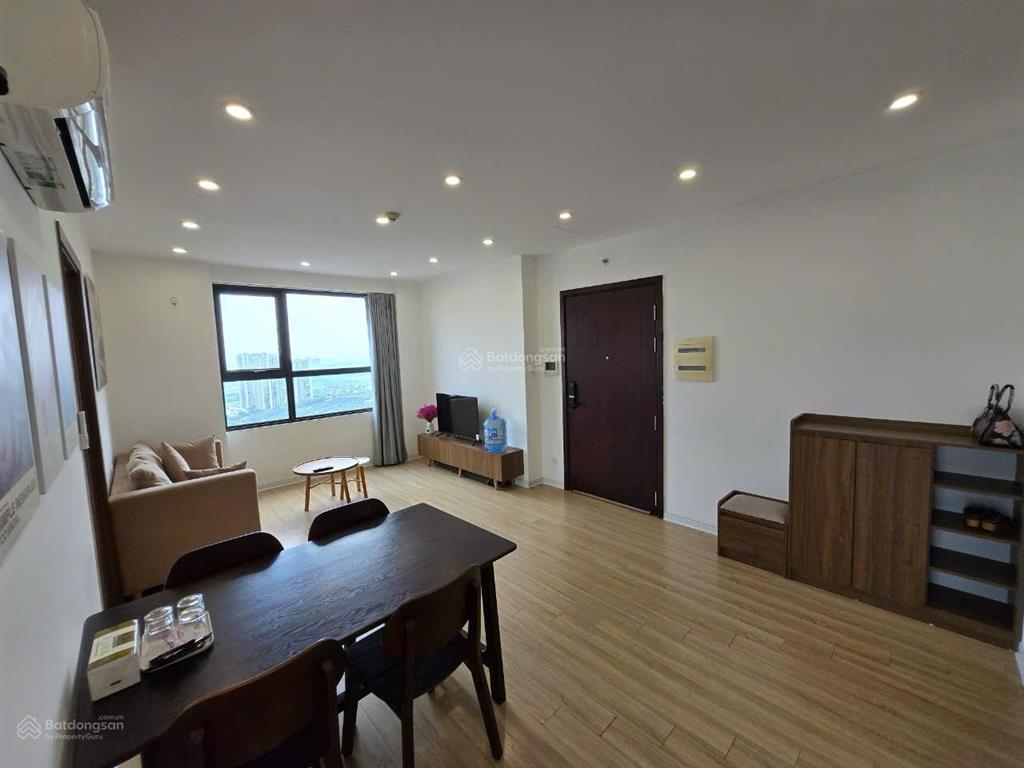 Chung cư tại duy tân mới đẹp, 50m2, 1 ngủ 1 khách, ban công máy giặt phơi đồ riêng, giá cực tốt