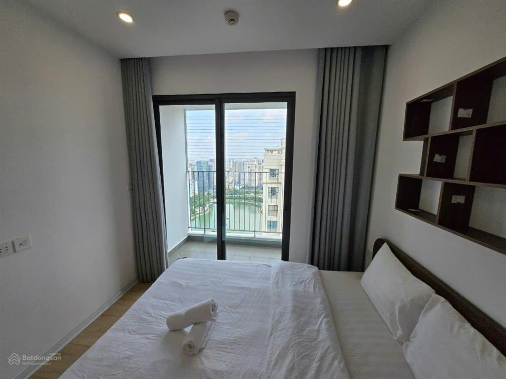 Chung cư tại duy tân mới đẹp, 50m2, 1 ngủ 1 khách, ban công máy giặt phơi đồ riêng, giá cực tốt