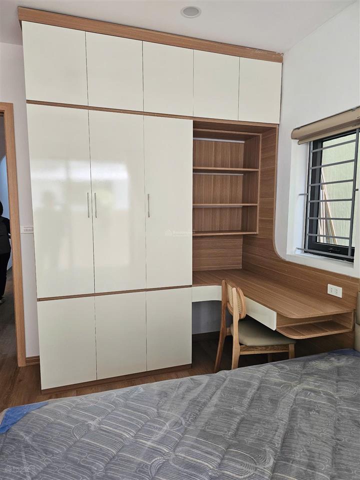 Chung cư tại duy tân mới đẹp, 50m2, 1 ngủ 1 khách, ban công máy giặt phơi đồ riêng, giá cực tốt