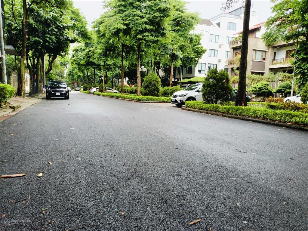 Bán biệt thự bán đảo linh đàm 256m2, mặt đường nguyễn duy trinh siêu vip, nội thất đẹp, sđcc
