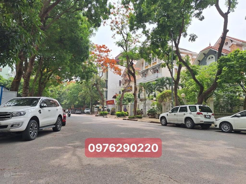 Cho thuê biệt thự linh đàm cạnh quán bia tự do, diện tích 200m2 cách đường nguyễn hữu thọ 5m