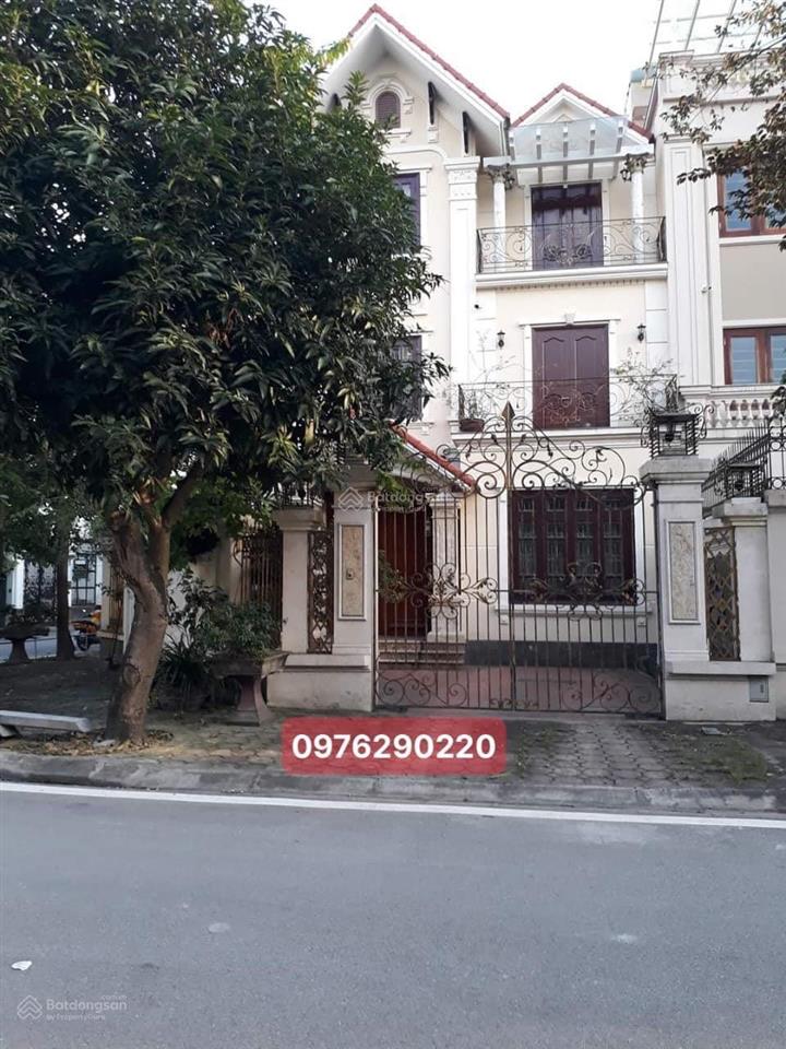 Cho thuê biệt thự linh đàm cạnh quán bia tự do, diện tích 200m2 cách đường nguyễn hữu thọ 5m