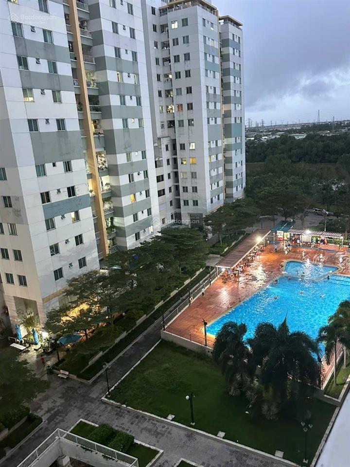 View sông phú mỹ hưng, dt 78m2 (2 phòng ngủ + 2wc) nhà decore, nội thất đầy đủ 3.85 tỷ, hỗ trợ vay