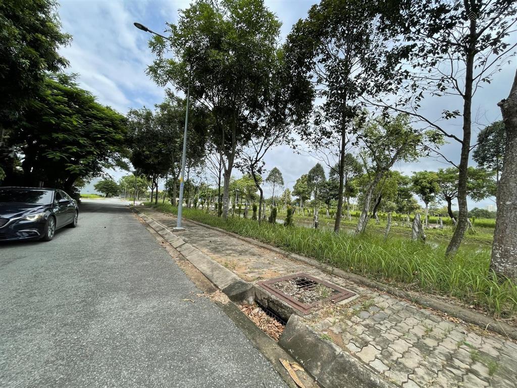 Bán gấp nền biệt thự phú xuânvph view rạch, nhà bè, 240m2, giá siêu hạt rẻ, 52tr/m2  0918 278 ***