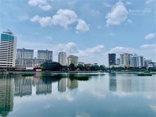 Bán căn hộ cao cấp d2 giảng võ  200m2  view hồ  4pn  tầng cao  giá thỏa thuận