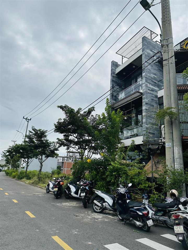 Lô cặp đầm sen giá đầu tư. đối diên công viên. siêu đẹp 0911 293 ***