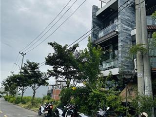 Lô cặp đầm sen giá đầu tư. đối diên công viên. siêu đẹp 0911 293 ***