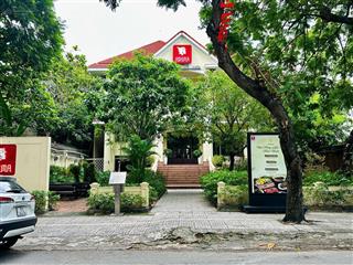 Siêu phẩm khan hiếm biệt thự mặt tiền xuân thủy dt 19.8x47.9m cn 897.21m2, 3 tầng, 405 tỷ