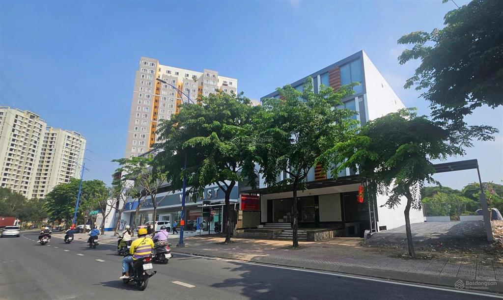 Bán tòa nhà 2 mt thạnh mỹ lợi, thủ đức. dt 18x20m, cn 360m2, hầm + 5 tầng, 77 tỷ