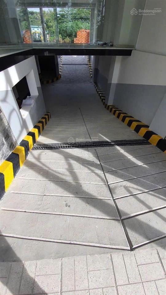 Bán tòa nhà 2 mt thạnh mỹ lợi, thủ đức. dt 18x20m, cn 360m2, hầm + 5 tầng, 77 tỷ