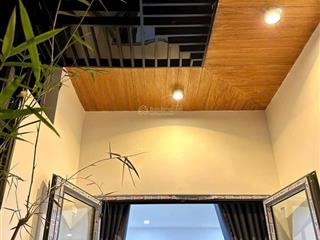 Nhà mặt tiền đường nhựa 10m ngay trung tâm hoà tiến