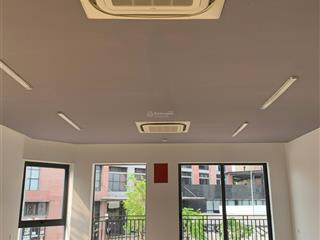 Cho thuê nhà mặt phố góc 2 mặt tiền đường 51 đối diện cc the sun avenue, 65 triệu, 500m2