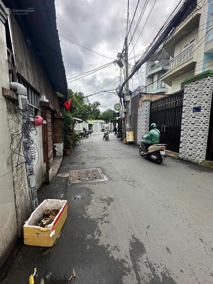 Bán nhà nguyễn xí dt 5mx18m 4tang giá 14ty9 p26 bt đường trước nhà 10m nhà kết cấu mới ,khu an ninh