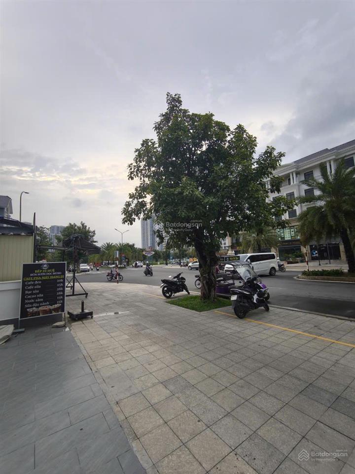 Bán cặp nhà phố liền kề nxlp26 & nxlp28. ngay vinschool, bệnh viện vinmec vinhomes grand park.