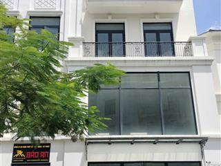 Bán nhà phố vinhomes grand park. ngang 9m, đã hoàn thiện có thang máy, sổ hồng, sẵn hđ thuê 50tr