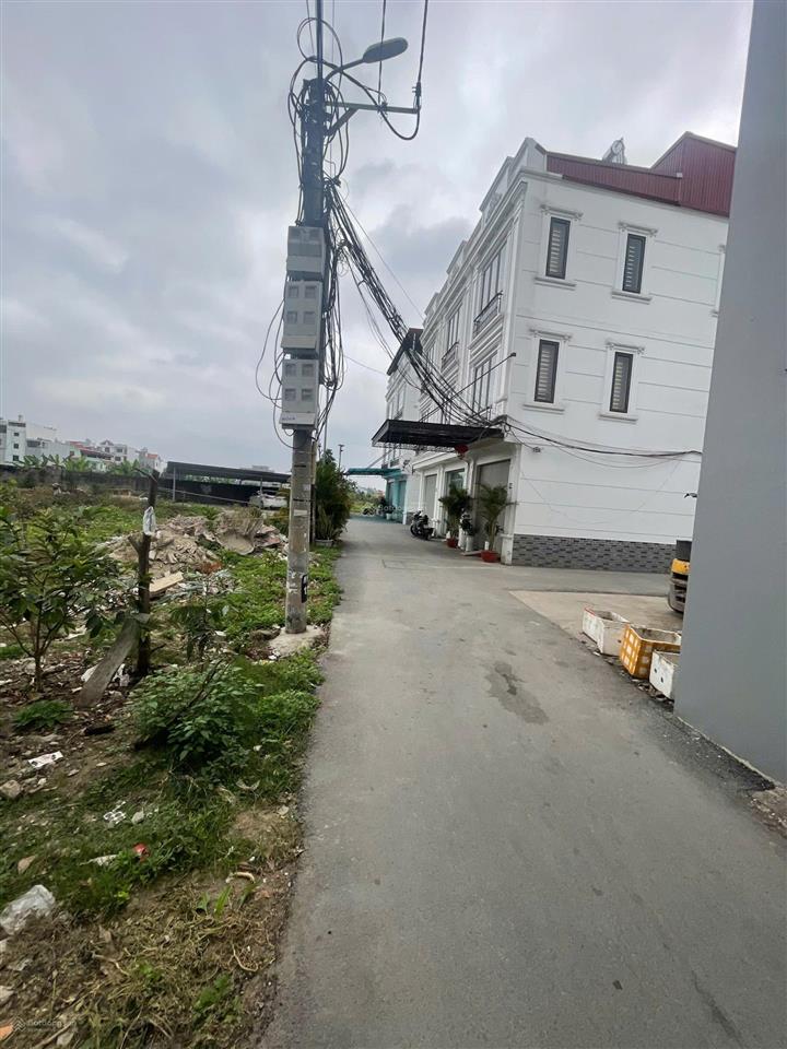 Bán đất lô góc đường ngô gia tự dt 56,8m mt 4,25m ngõ oto giá bán hơn 2 tỷ . 0986 351 ***
