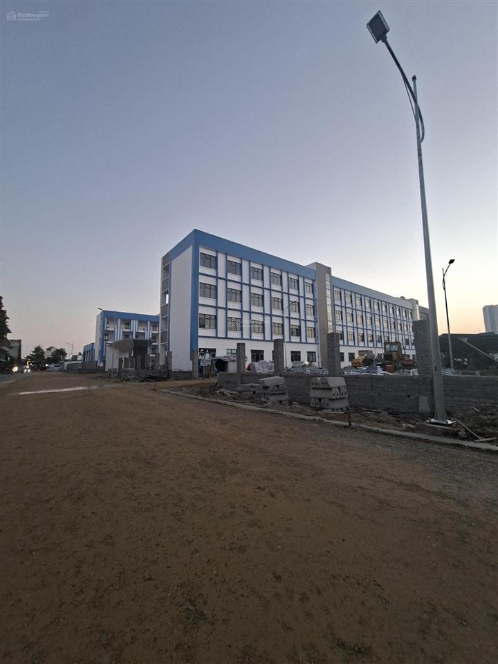 Bán lô đất mặt đường quán nam  kênh dương  dt 85m2  mt 4,3m  đường rộng 19m.  0986 351 ***