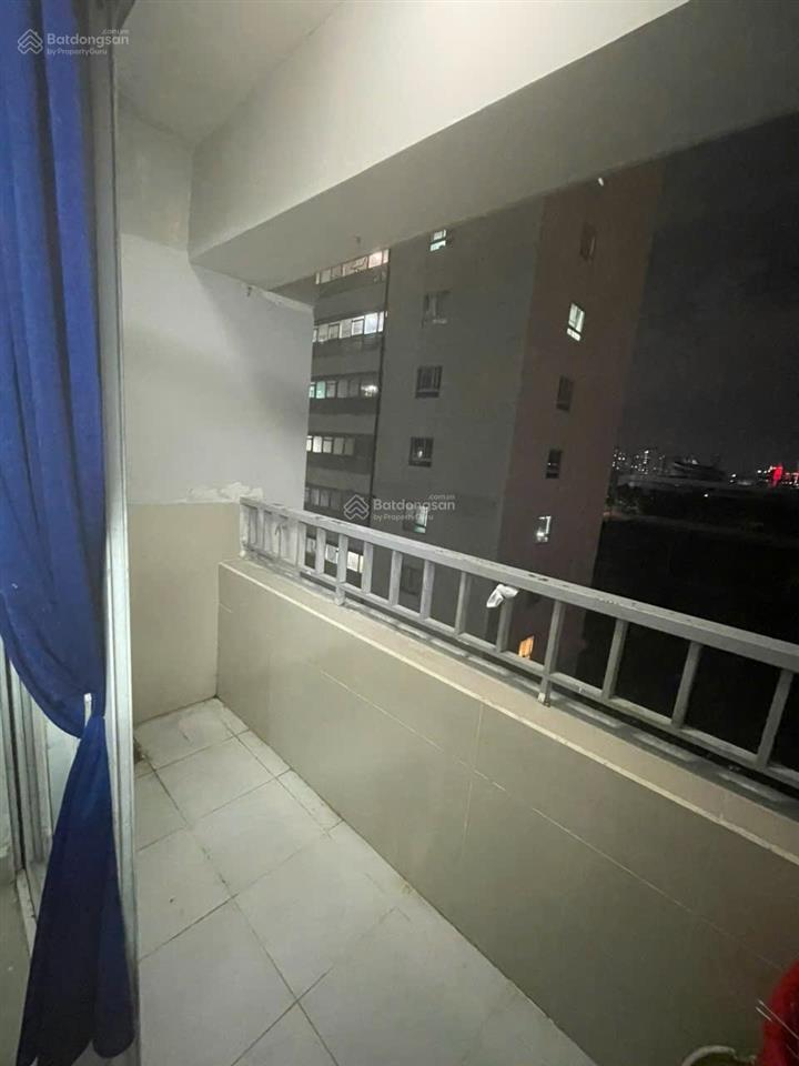 Cần bán căn hộ chung cư 1050. 61m2  2pn  2,8 tỷ.  0909 286 ***