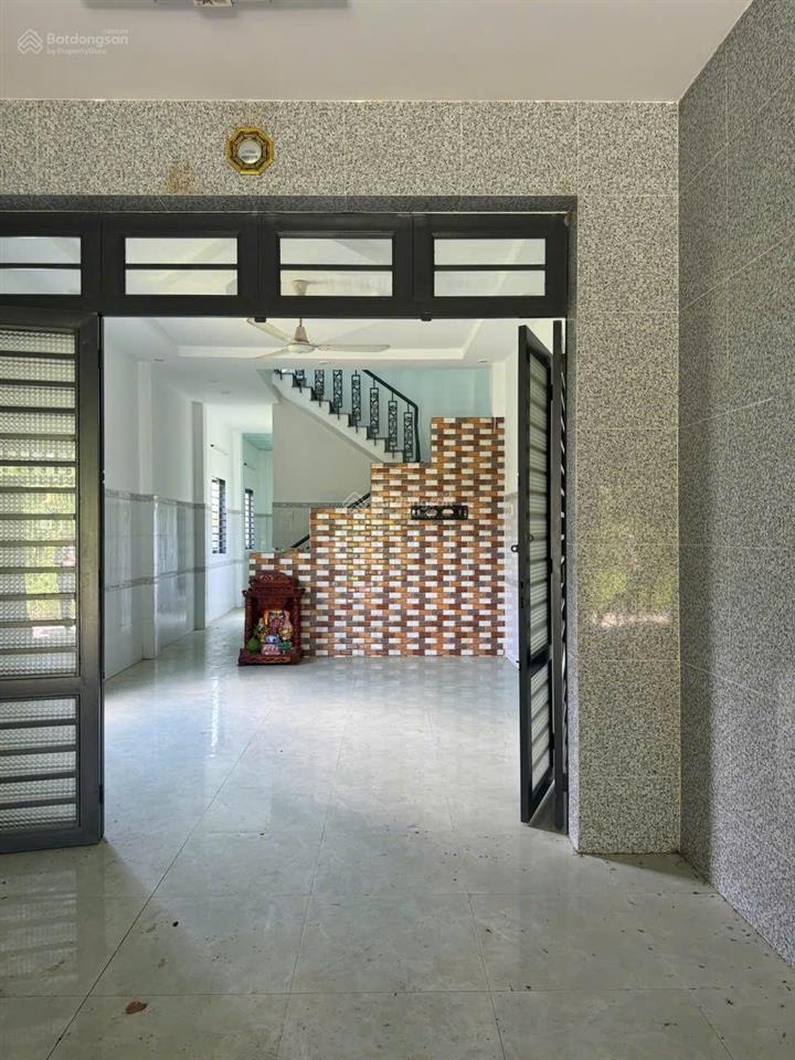 Bán nhà sổ hồng riêng 1 trệt 1 lầu 3pn 2 toilet diện tích 4x25m (100m2) phước lâm cần giuộc long an