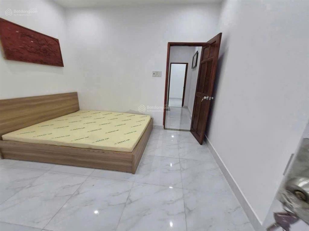 Bán nhà sổ hồng riêng 1 trệt 2 lầu 4pn 2 toilet xã tân kim cần giuộc long an