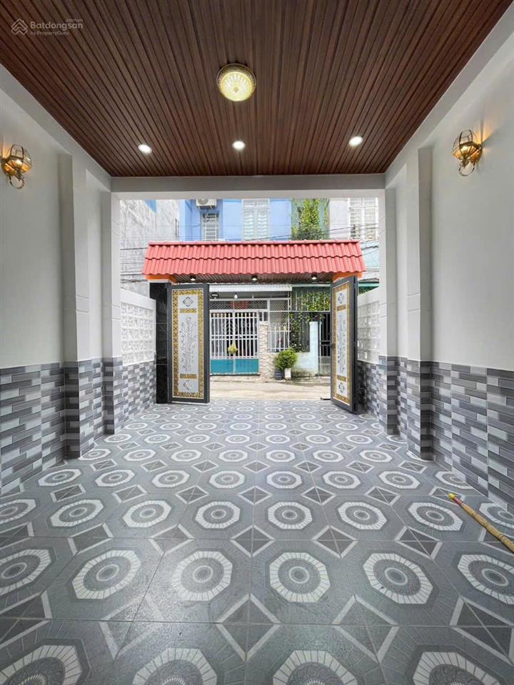 Bán nhà mới hoàng thiện sổ hồng riêng 1 trệt 1 lầu 3pn ,2toliet cách ngã ba tân kim 400 m