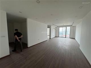 Chính chủ bán căn hộ góc 4pn, 2wc, 123m2 tại x2 đại kim, hoàng mai, hà nội, đã có sẵn sổ hồng.