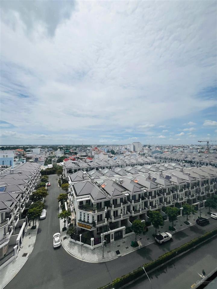 2pn 2wc, căn góc 70m2 tại q7 boulevard, giá tốt nhất 3,9 tỷ (đã ký hdmb), view sông