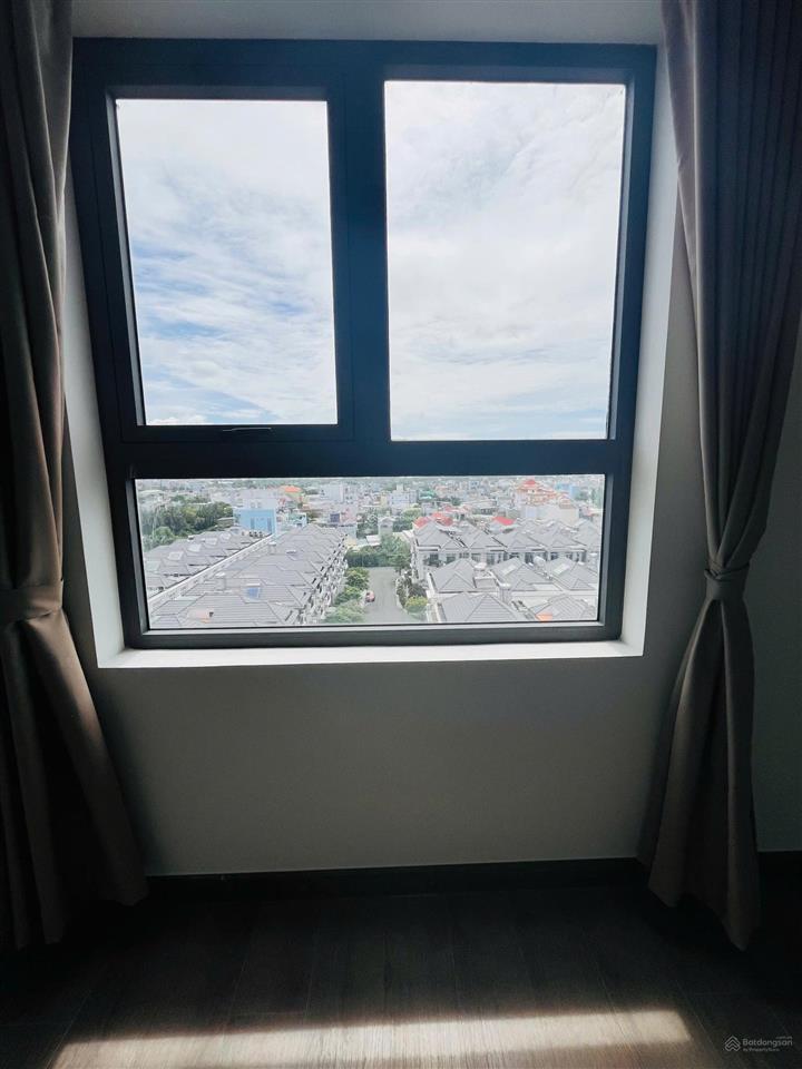 2pn 2wc, căn góc 70m2 tại q7 boulevard, giá tốt nhất 3,9 tỷ (đã ký hdmb), view sông