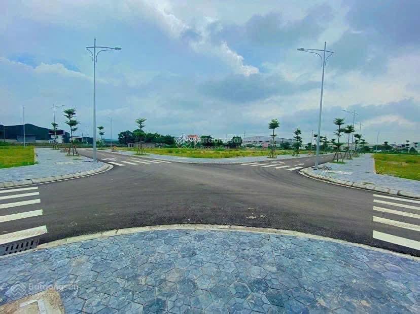 Góc ngã tư đấu giá yên hoà, yên mỹ, hưng yên, gần khu đô thị sông hồng diamon, chợ nông sản, lt379