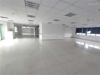 Cần cho thuê văn phòng 330m2, view hồ thành công giá 85tr (thỏa thuận).  0983 492 ***