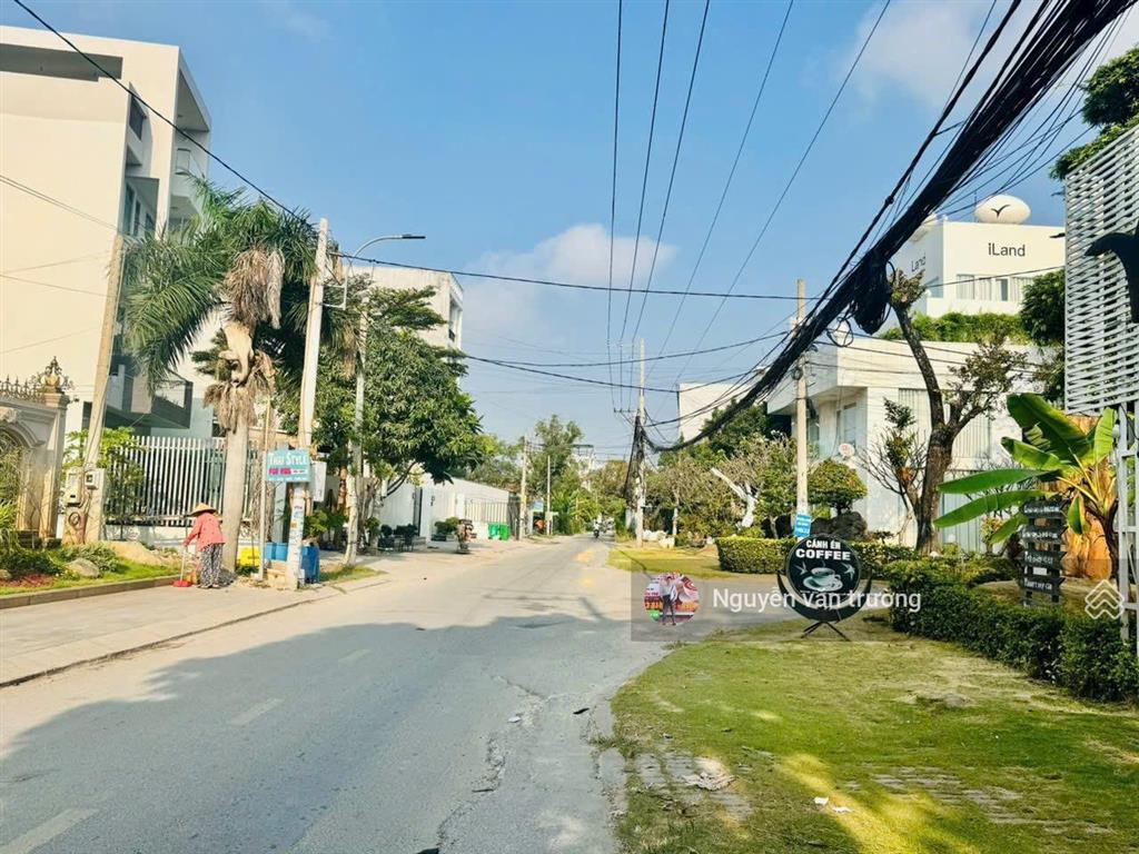 Bán đất 1 sẹc vườn lài góc 2 mat tiền vị trí đẹp gần cầu 5mx28m