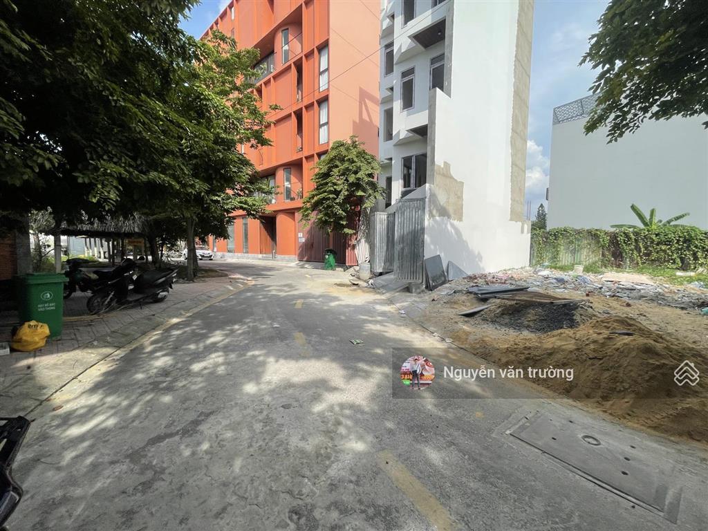 Bán đất mặt tiền hẻm 180 thuộc 1 sẹc vườn lài gần cầu sắt