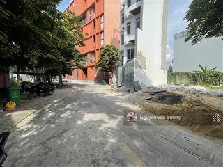 Bán đất mặt tiền hẻm 180 thuộc 1 sẹc vườn lài gần cầu sắt