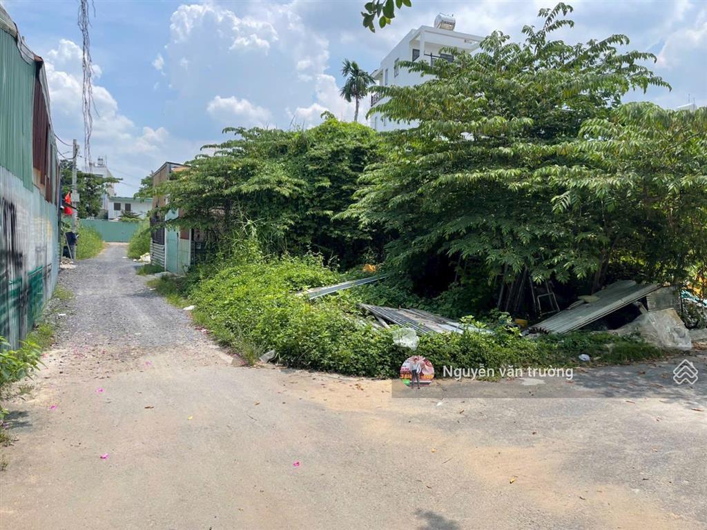 Bán đất mặt tiền hẻm 190 vườn lài gần cầu sắt.
